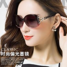 享龙最新款潮流太阳眼镜，能修饰脸型的时尚魅力女士眼镜